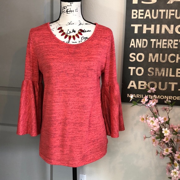 SJS Tops - 💕Beautiful SJS knitted top💕